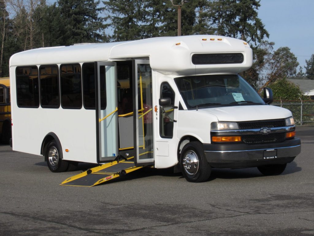 2012 Chevrolet Arboc Spirit Of Mobility 17 2 ADA Shuttle Bus S97707