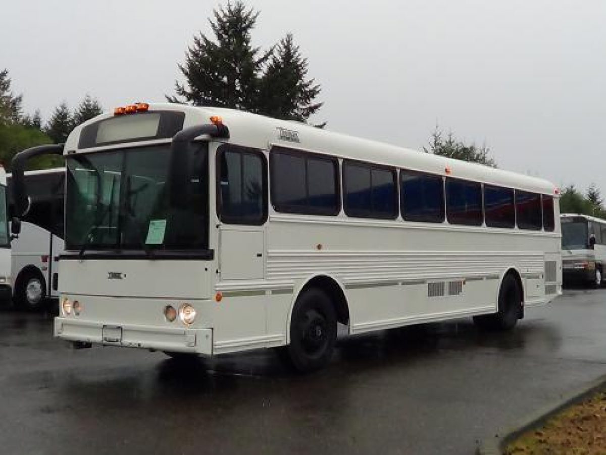 Used 2002 Thomas HDX Lift Equipped Commercial Style Rear Engine
