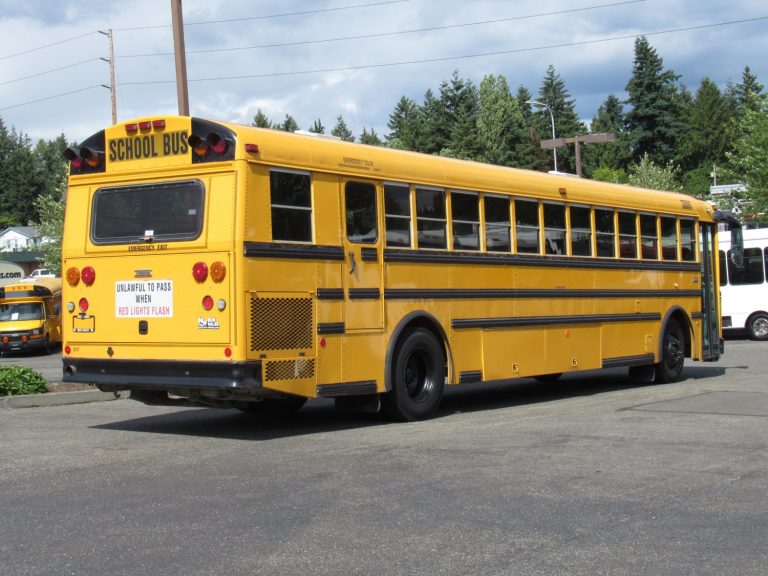 2004 Thomas HDX 75 Passenger School Bus - B44986 | Northwest Bus Sales, Inc