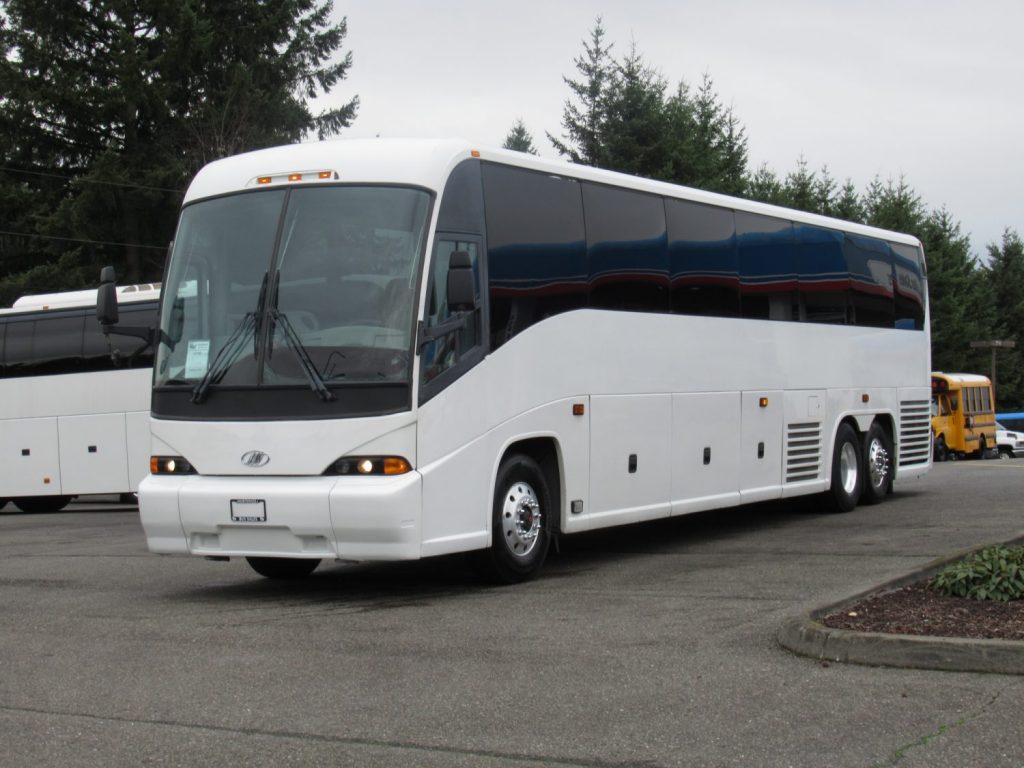 2005 MCI J4500 56 Passenger Coach Bus C62783 Northwest Bus Sales, Inc