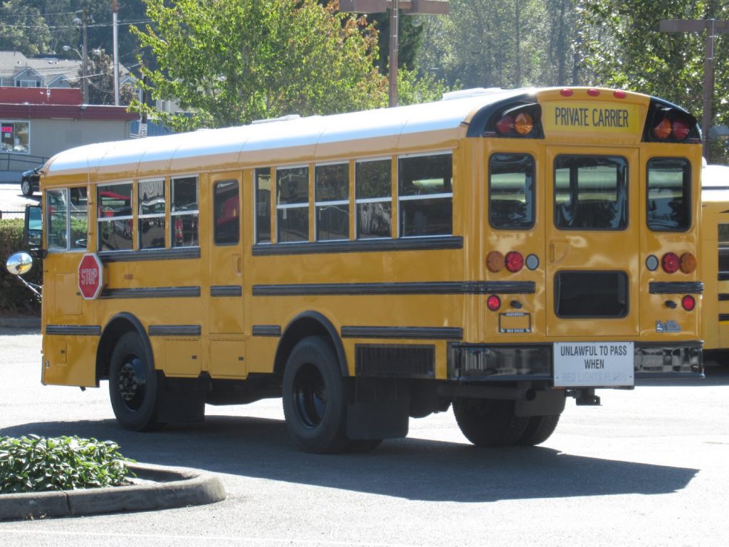 2008 IC FE 300 9 Row 53 Kids / 35 Adults Short School Bus B65102