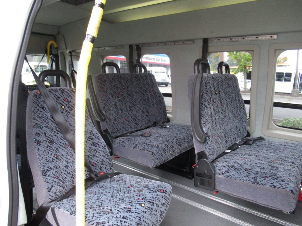 2006 Ford CommTrans 8 Passenger + 1 Wheelchair ADA Van - S91972 ...