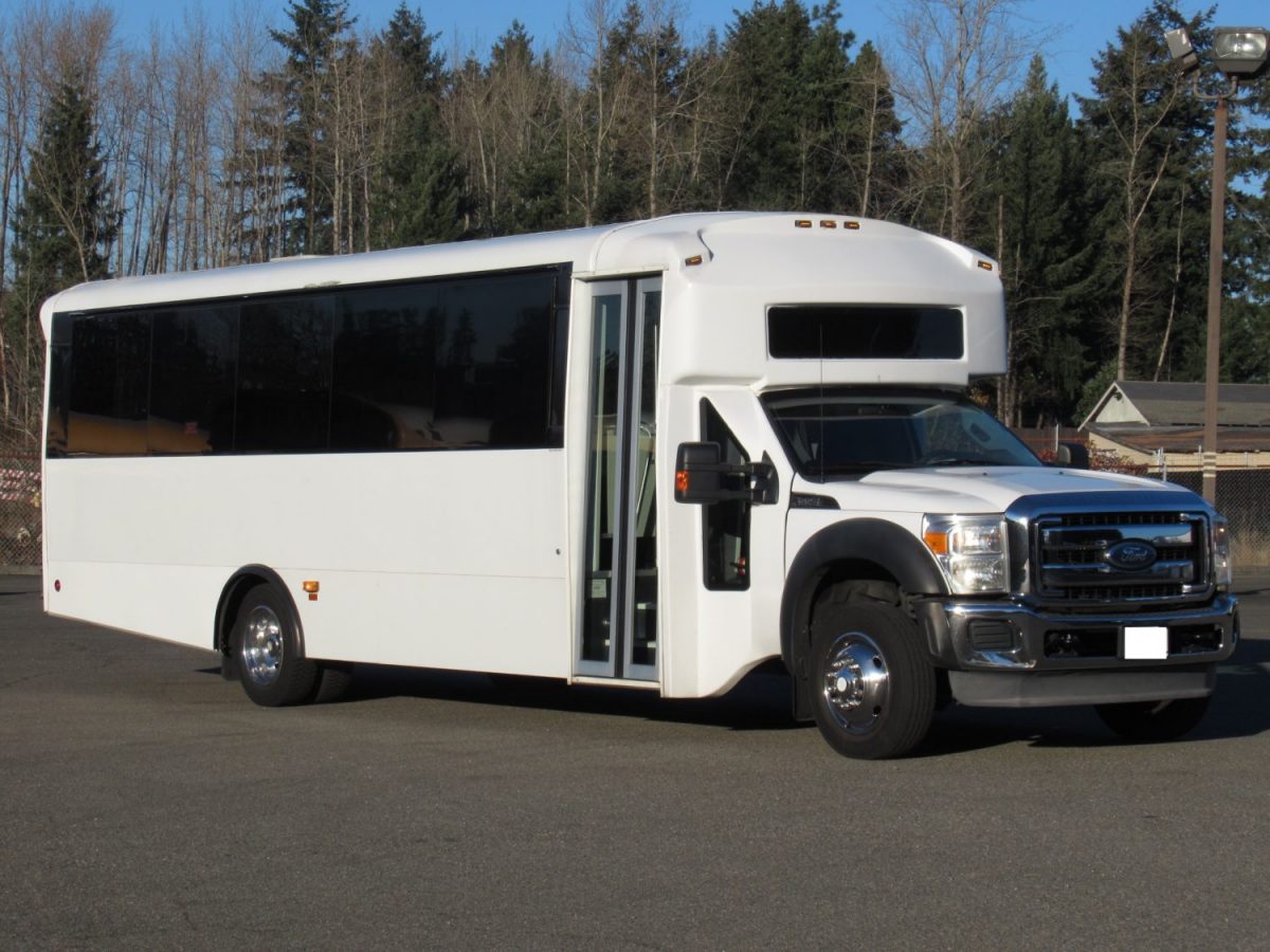 2008 Minnesota Viking Ford Passenger BusTAILGATE READY, Minnesota  Vikings Wrapped Party Bus