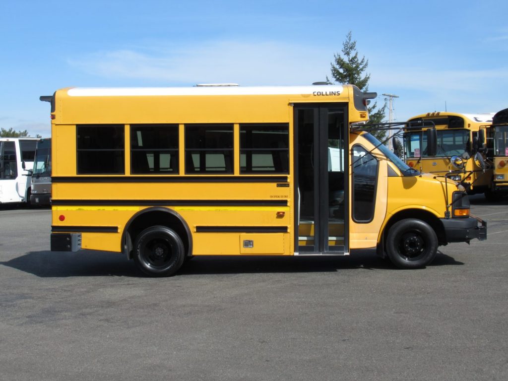 2009 Chevrolet Collins Super Bantam 23 Passenger School Bus - B23999 ...