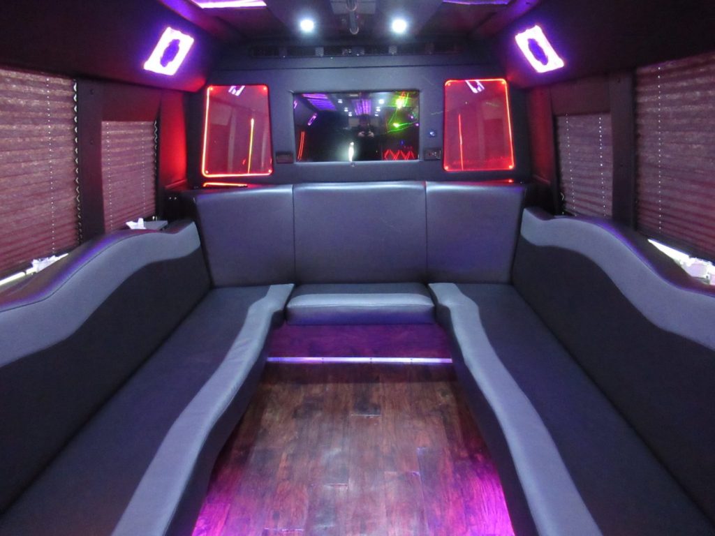 2009 Chevrolet C5500 Startrans Party Limo Bus S06838 Northwest Bus