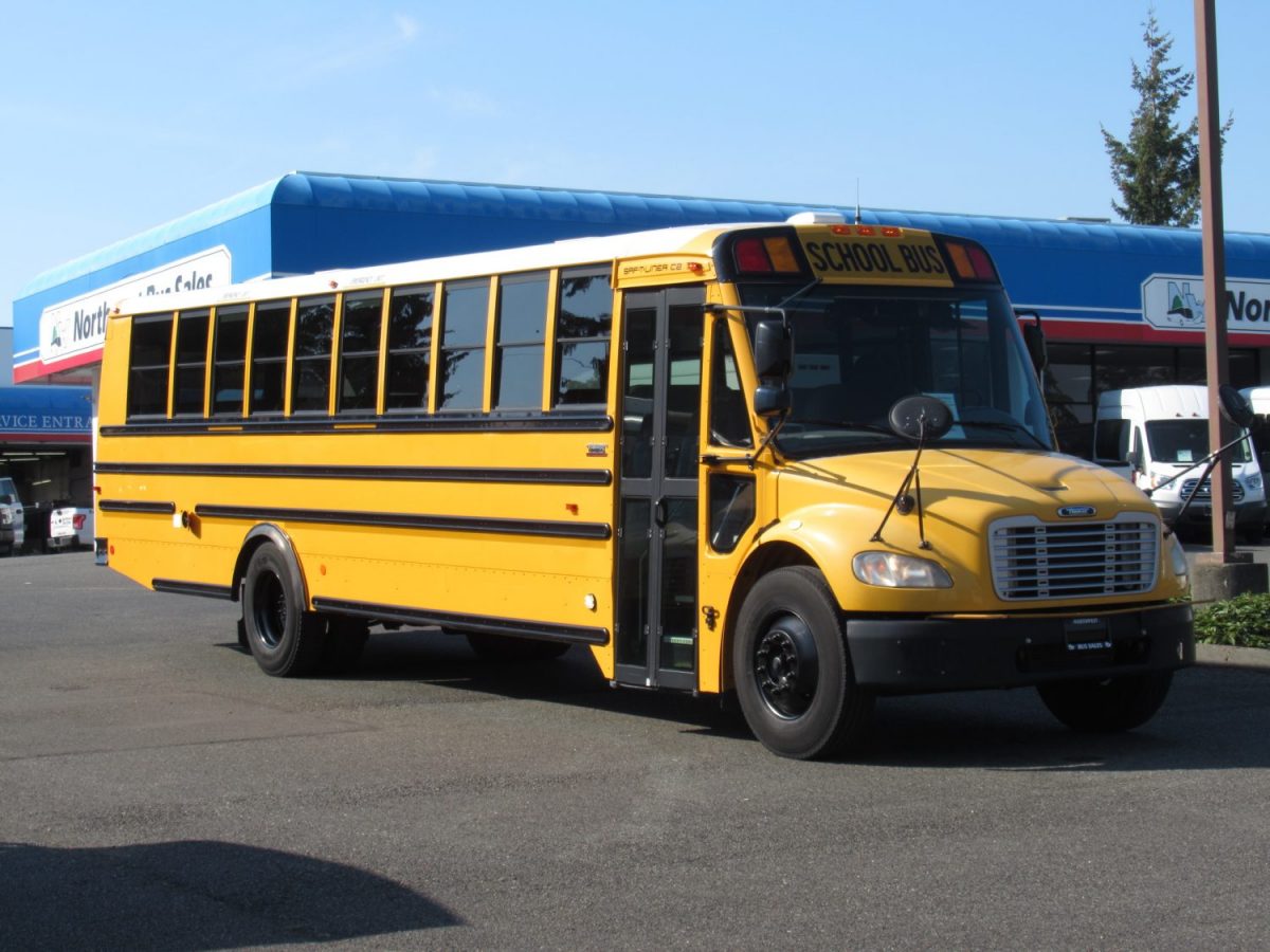 2010 Thomas Saf-T-Liner C2 71 Passenger School Bus - BK9588 