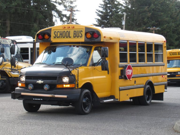 2012 Chevrolet Thomas 4x4 24 Passenger 4 Wheel Drive School Bus ...