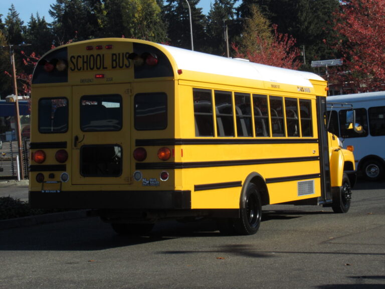 2005 Chevrolet C5500 U.S. Bus Sturdibus HD 36 Passenger School Bus