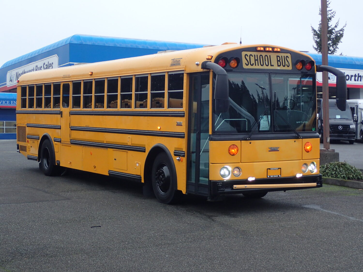 2010 Thomas HDX 78 Passenger School Bus - B21345 | Northwest Bus 