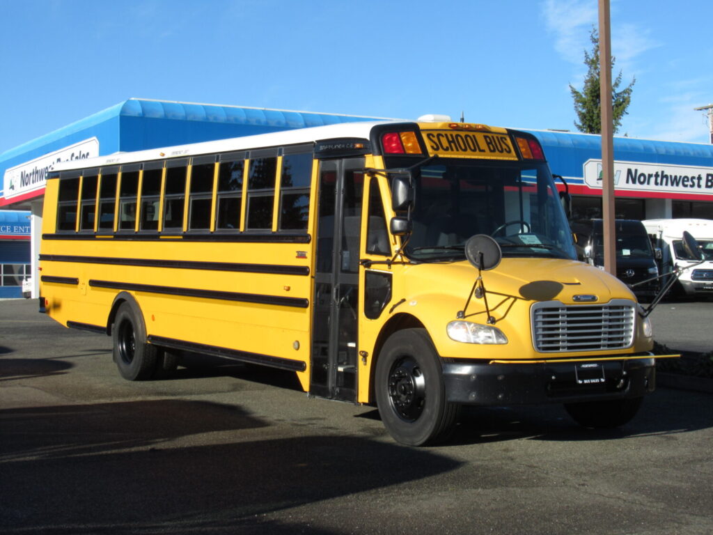 2009 Thomas Saf-T-Liner C2 71 Passenger School Bus - B74394 | Northwest ...