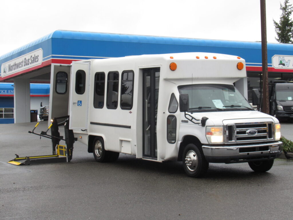 Ford Diamond Gt Rv 2010 Ford Diamond VIP 2200 14 Passenger + 1 Wheelchair ADA Shuttle Bus ...