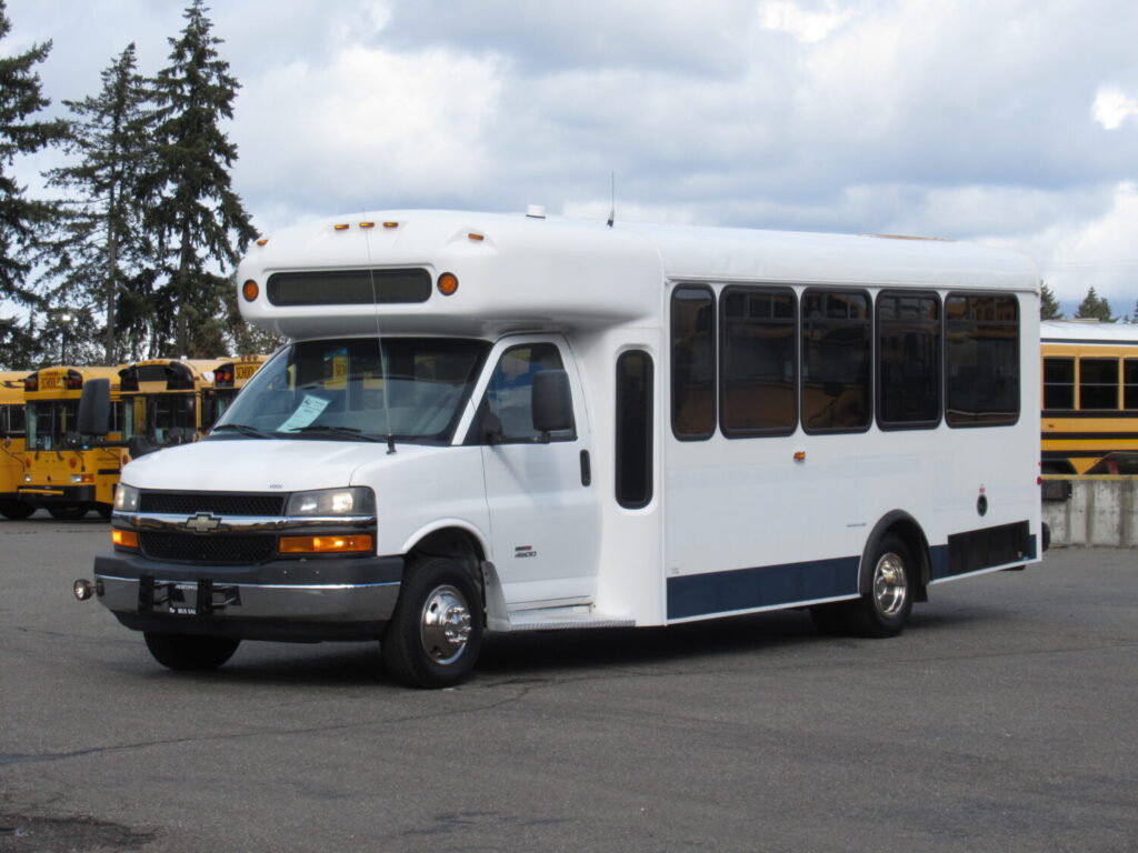 2012 Chevrolet Arboc Spirit of Mobility 17 Passenger + 2 Wheelchair ADA ...