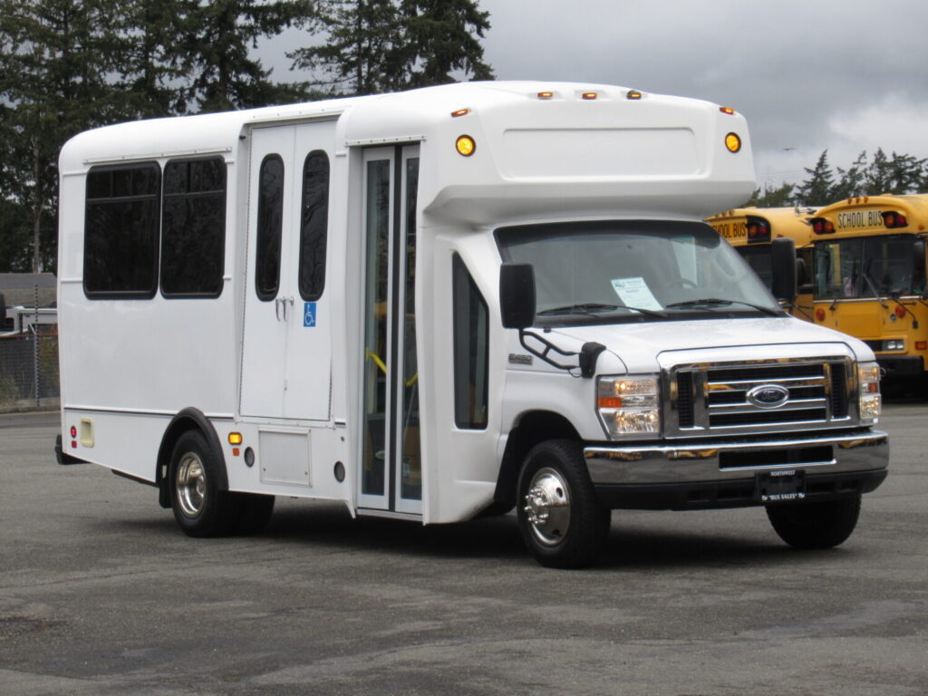 2014 Ford E-450 Champion Challenger 14 Passenger ADA Shuttle Bus ...