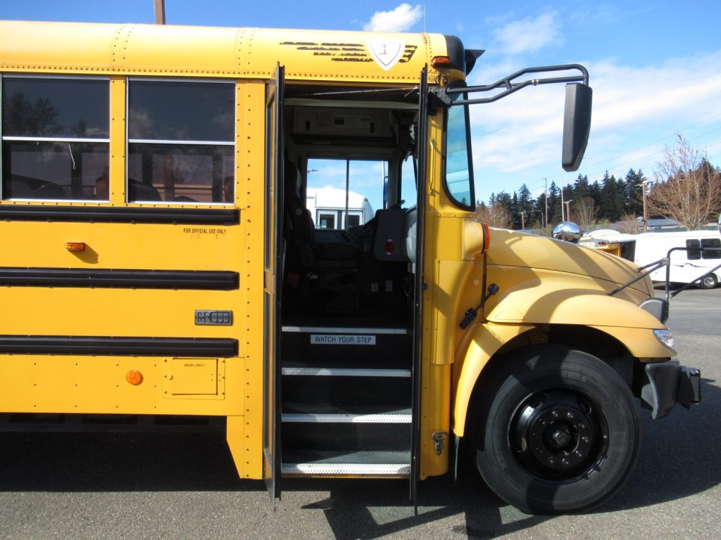 2005 IC CE300 77 Pass School Bus - B87787 | Northwest Bus Sales, Inc