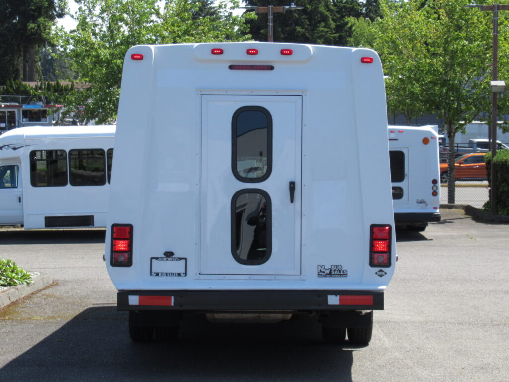 Ford Diamond Gt Rv 2017 Ford Diamond 24 Passenger Shuttle Bus - S49143 | Northwest Bus ...