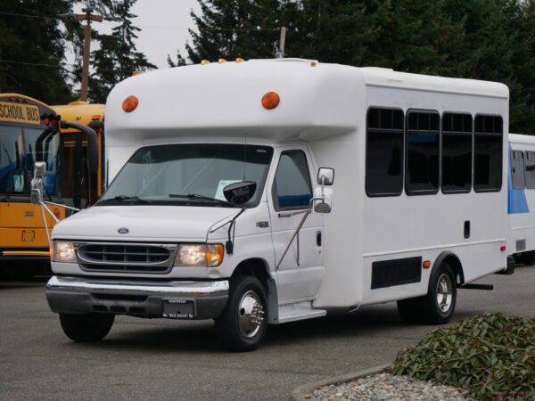 1999 Ford Starcraft Allstar 12 Passenger & 2 Wheelchair ADA Shuttle Bus - S26376 - Image 2