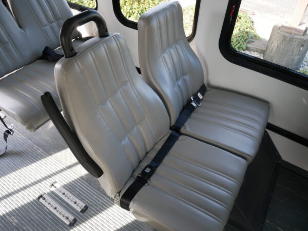 2009 Ford Startrans Senator 14 Passenger ADA Shuttle Bus - S25114 - Image 9