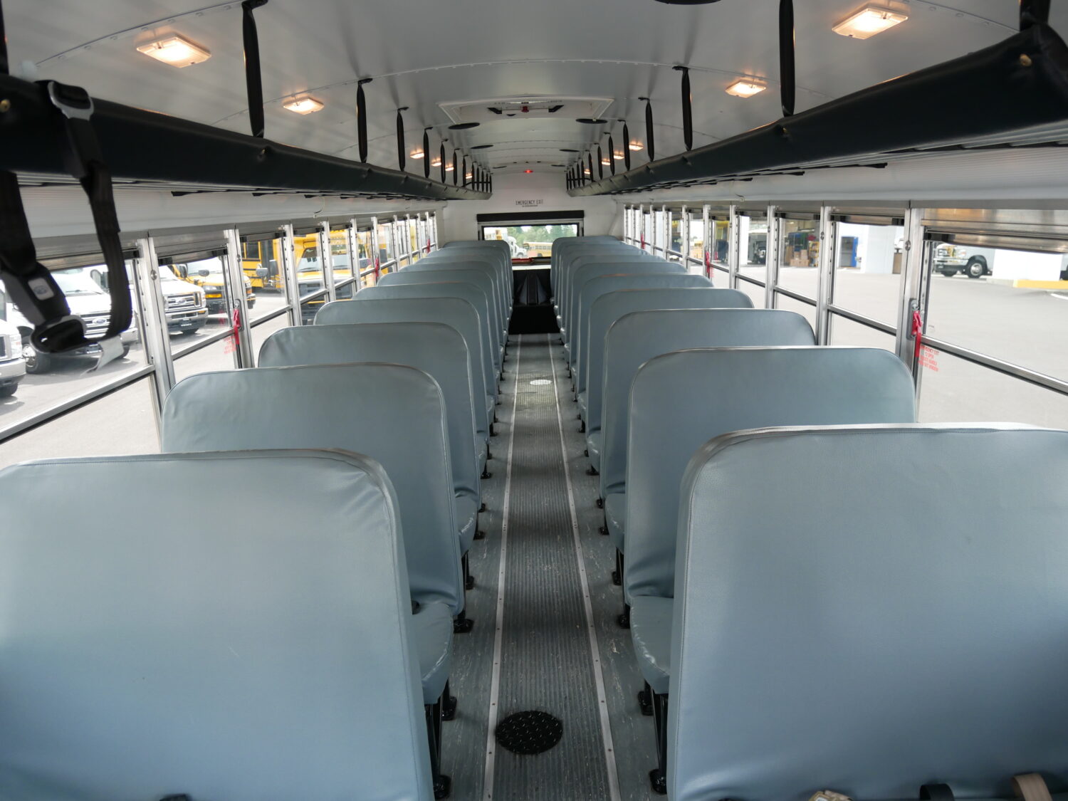 2014 Blue Bird All American 44 Passenger Bus - B02330 - Image 6