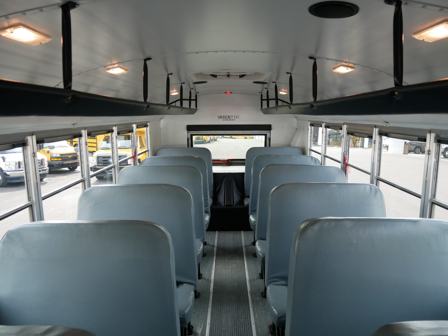 2014 Blue Bird All American 44 Passenger Bus - B02330 - Image 7