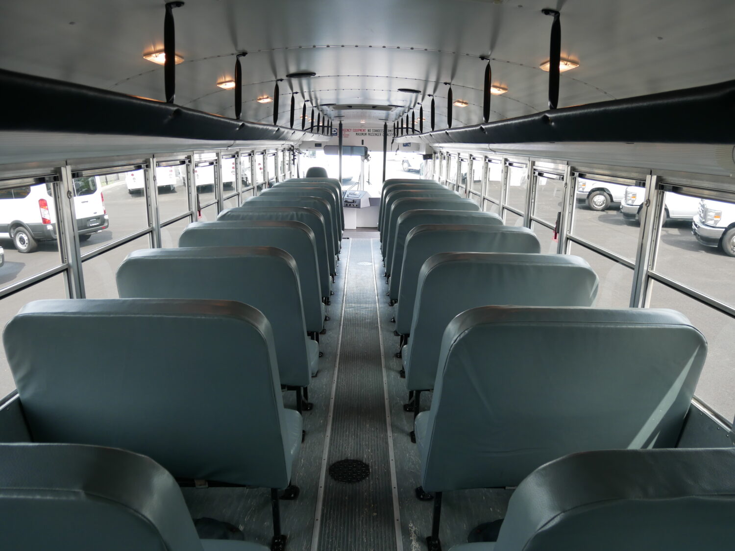2014 Blue Bird All American 44 Passenger Bus - B02330 - Image 8
