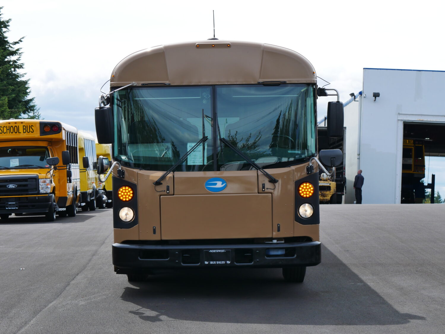 2014 Blue Bird All American 44 Passenger Bus - B02330 - Image 12