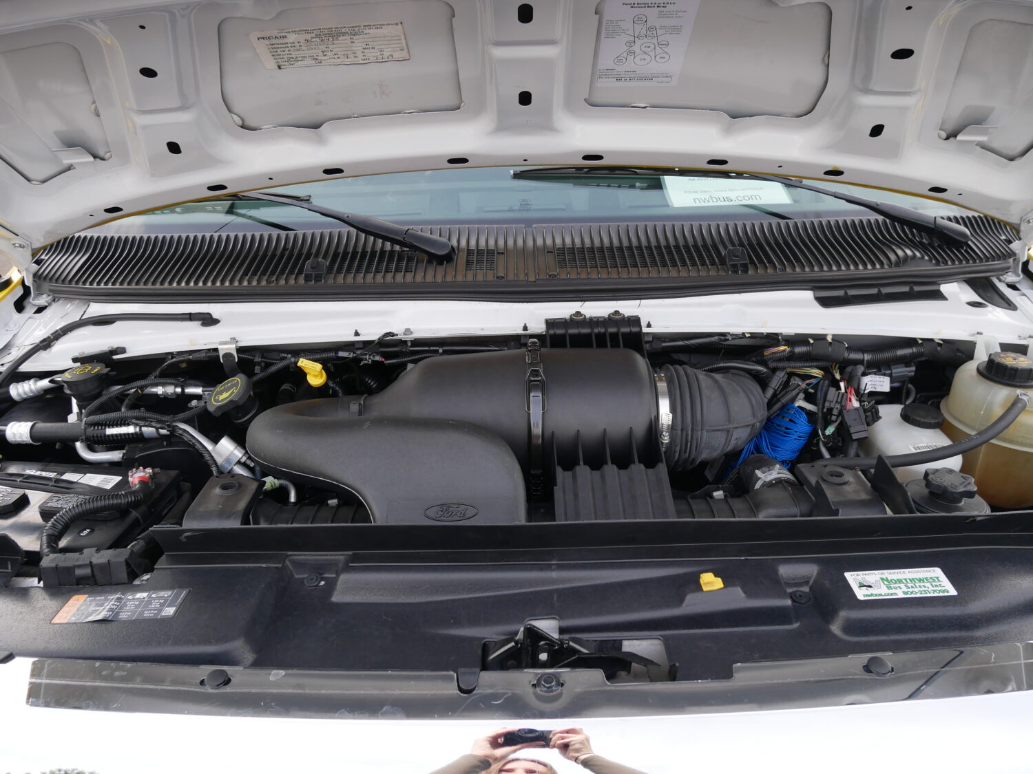 2019 Ford Eldorado 14 Passenger with Interior Luggage Rack - S43716 - Image 10