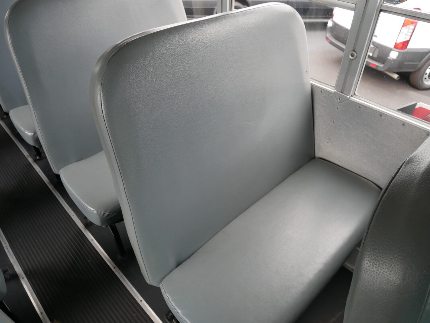 2010 Blue Bird Vision 71 Passenger School Bus - B72300 - Image 9