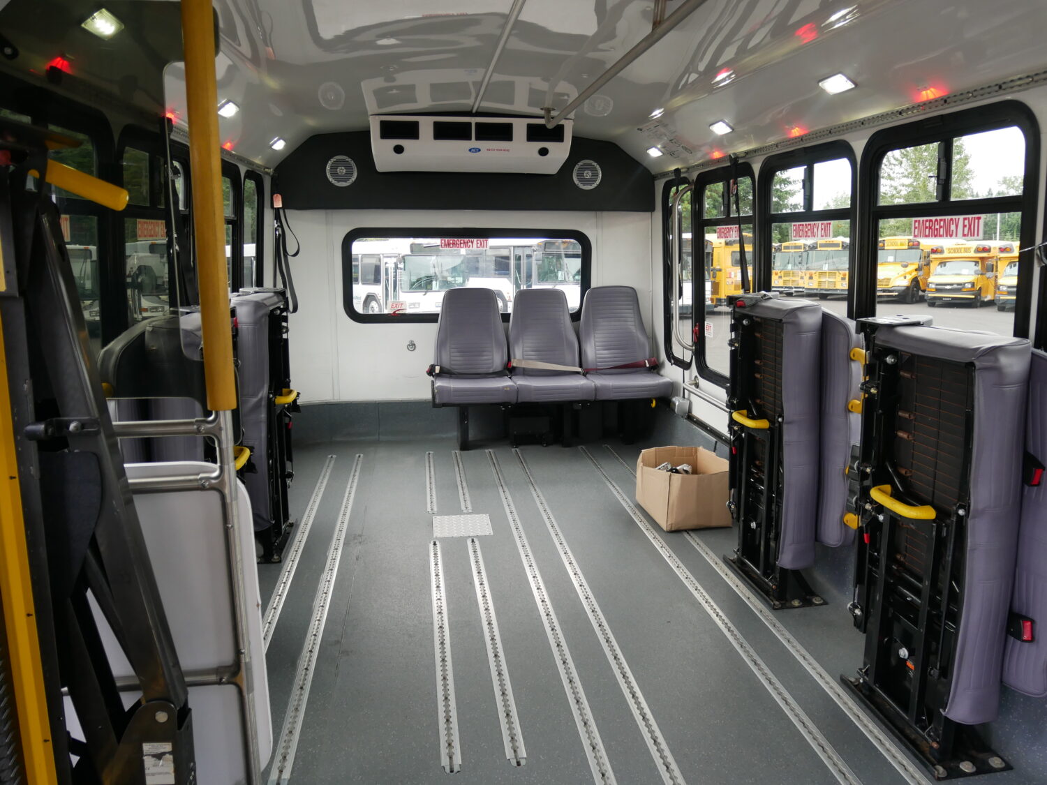 2014 Ford Eldorado Aerotech 13 Passenger ADA Shuttle Bus - S56549 - Image 7