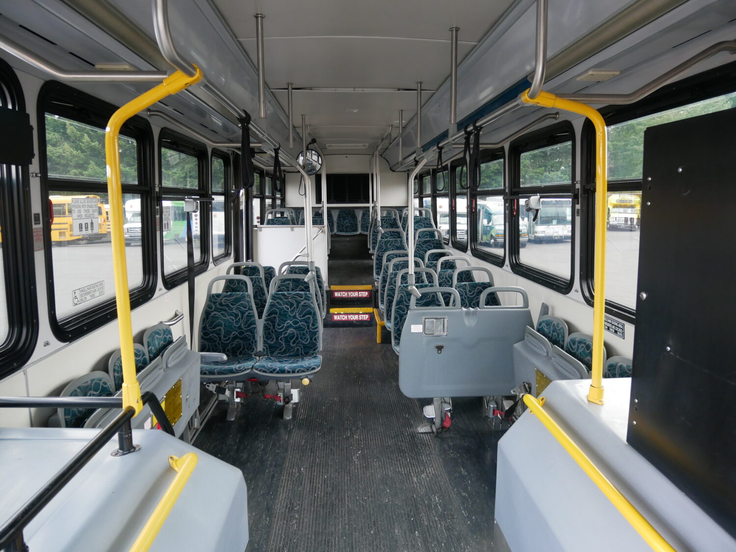 2008 Gillig Low Floor 39 Passenger ADA Transit Bus - T79678 - Image 6