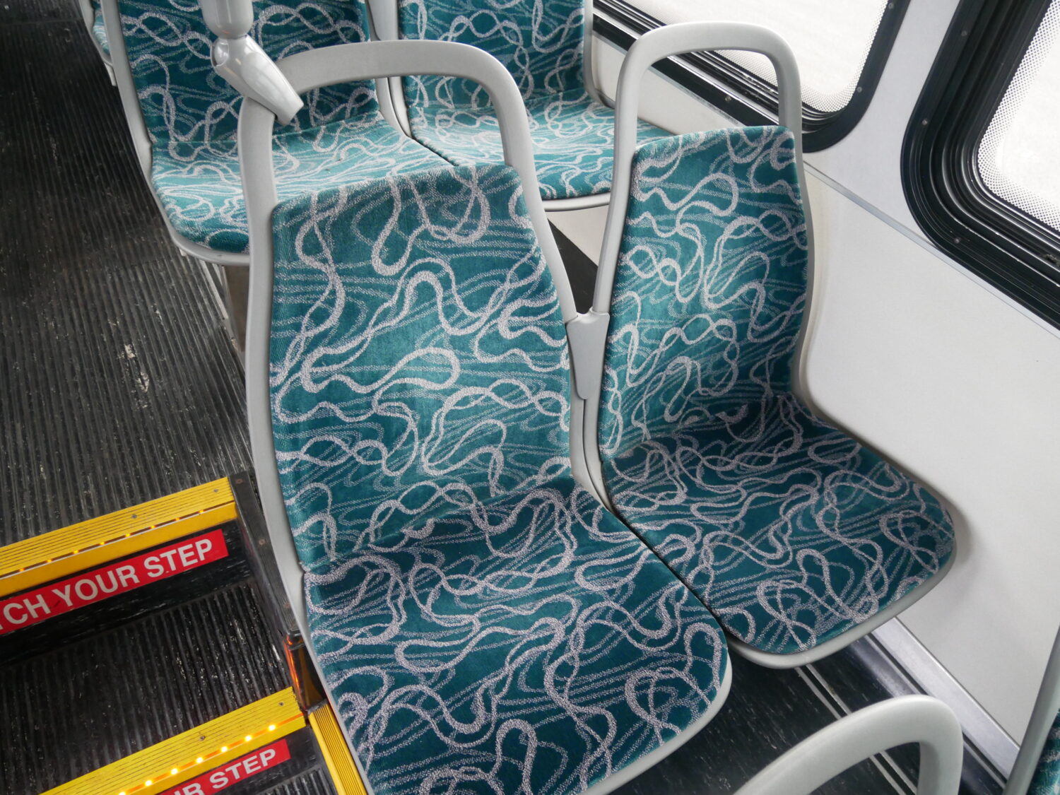 2008 Gillig Low Floor 39 Passenger ADA Transit Bus - T79678 - Image 10