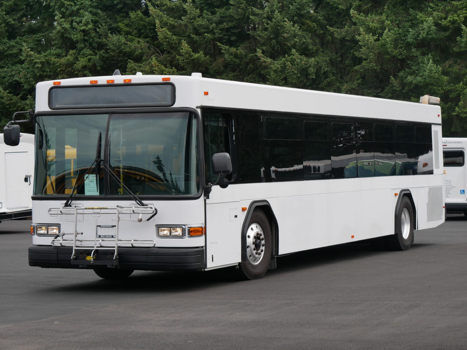 2008 Gillig Low Floor 39 Passenger ADA Transit Bus - T79678 - Image 2
