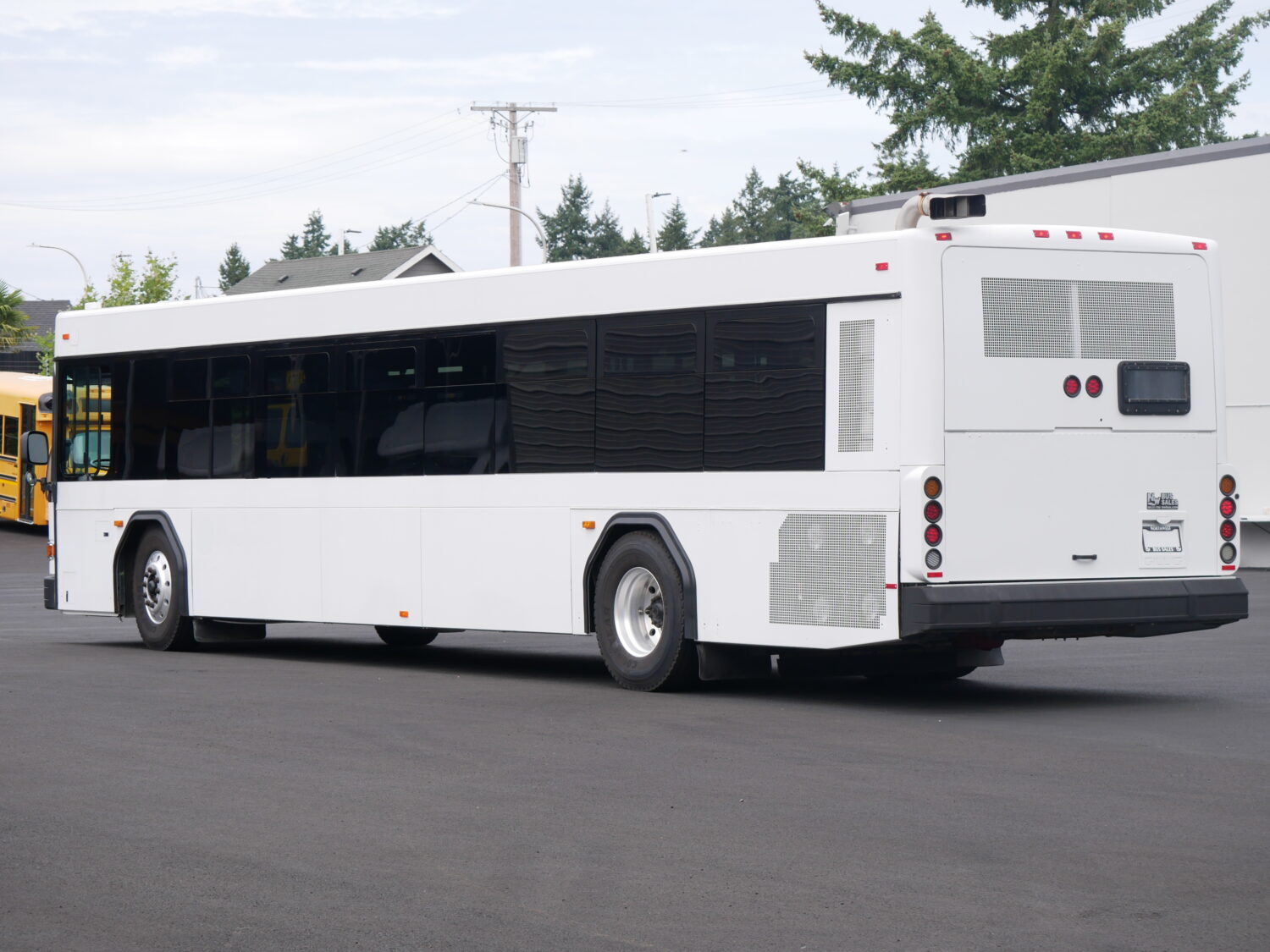 2008 Gillig Low Floor 39 Passenger ADA Transit Bus - T79678 - Image 4