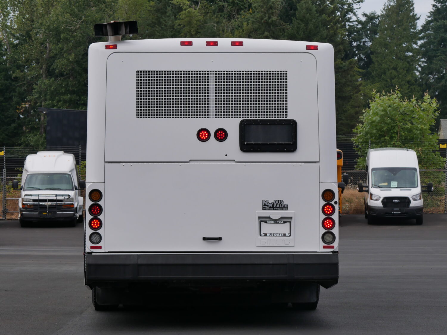 2008 Gillig Low Floor 39 Passenger ADA Transit Bus - T79678 - Image 11