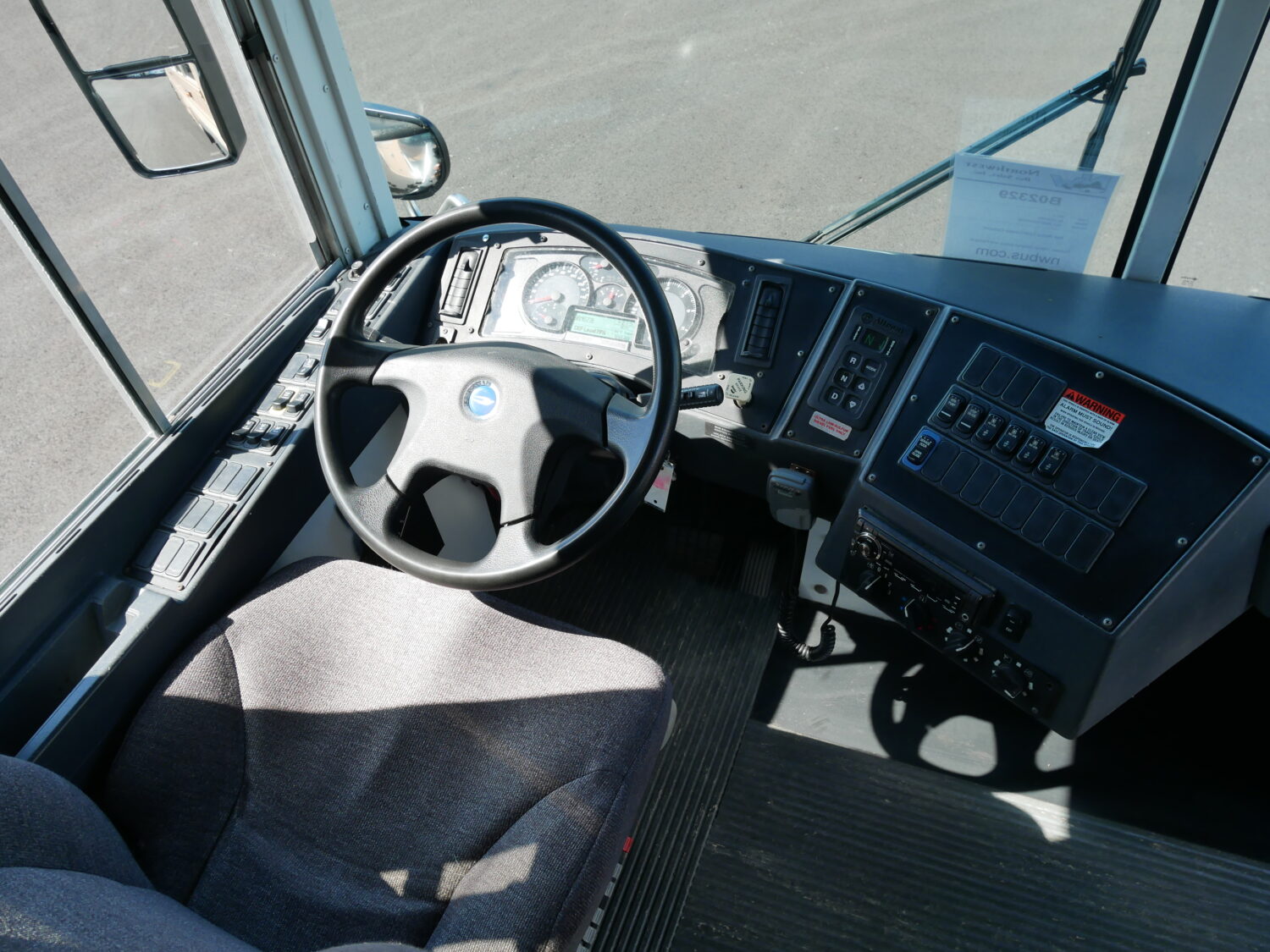 2014 Blue Bird All American 44 Passenger Bus - B02329 - Image 5