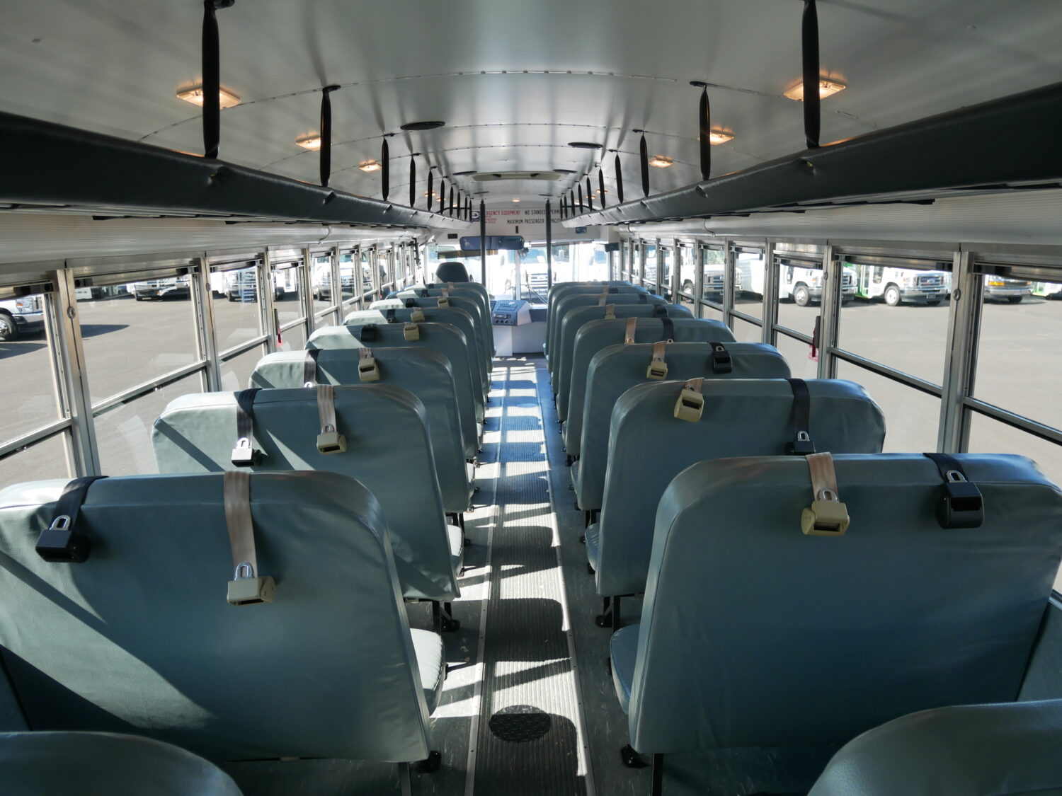 2014 Blue Bird All American 44 Passenger Bus - B02329 - Image 8