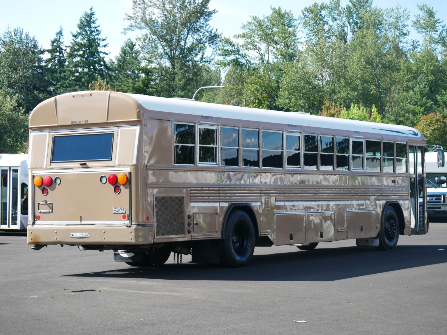 2014 Blue Bird All American 44 Passenger Bus - B02329 - Image 3