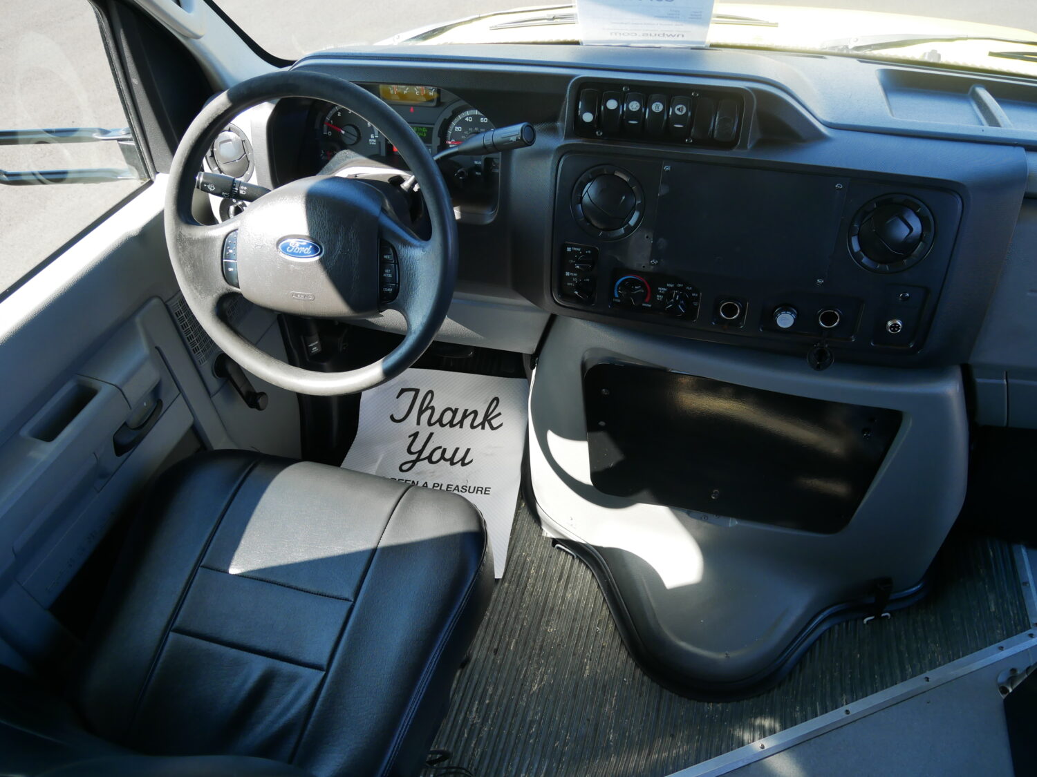 2017 Ford Eldorado 14 Passenger with Interior Luggage Rack - S57147 - Image 5