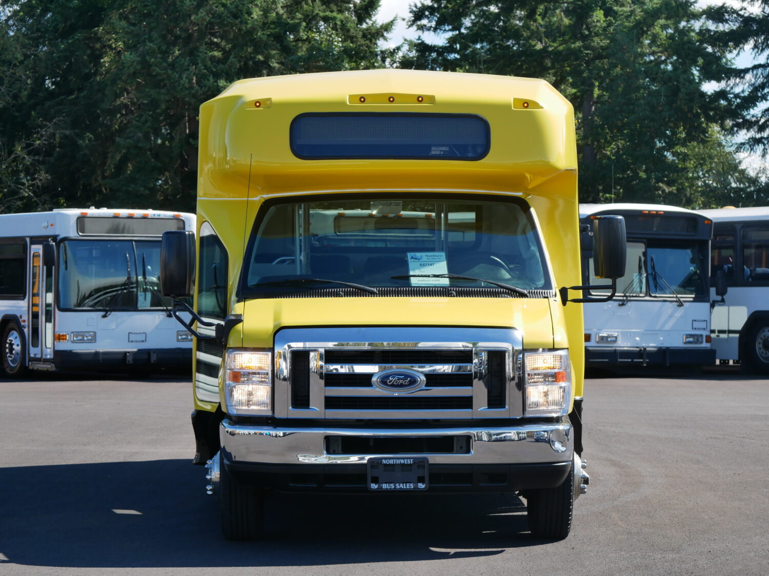 2017 Ford Eldorado 14 Passenger with Interior Luggage Rack - S57147 - Image 12