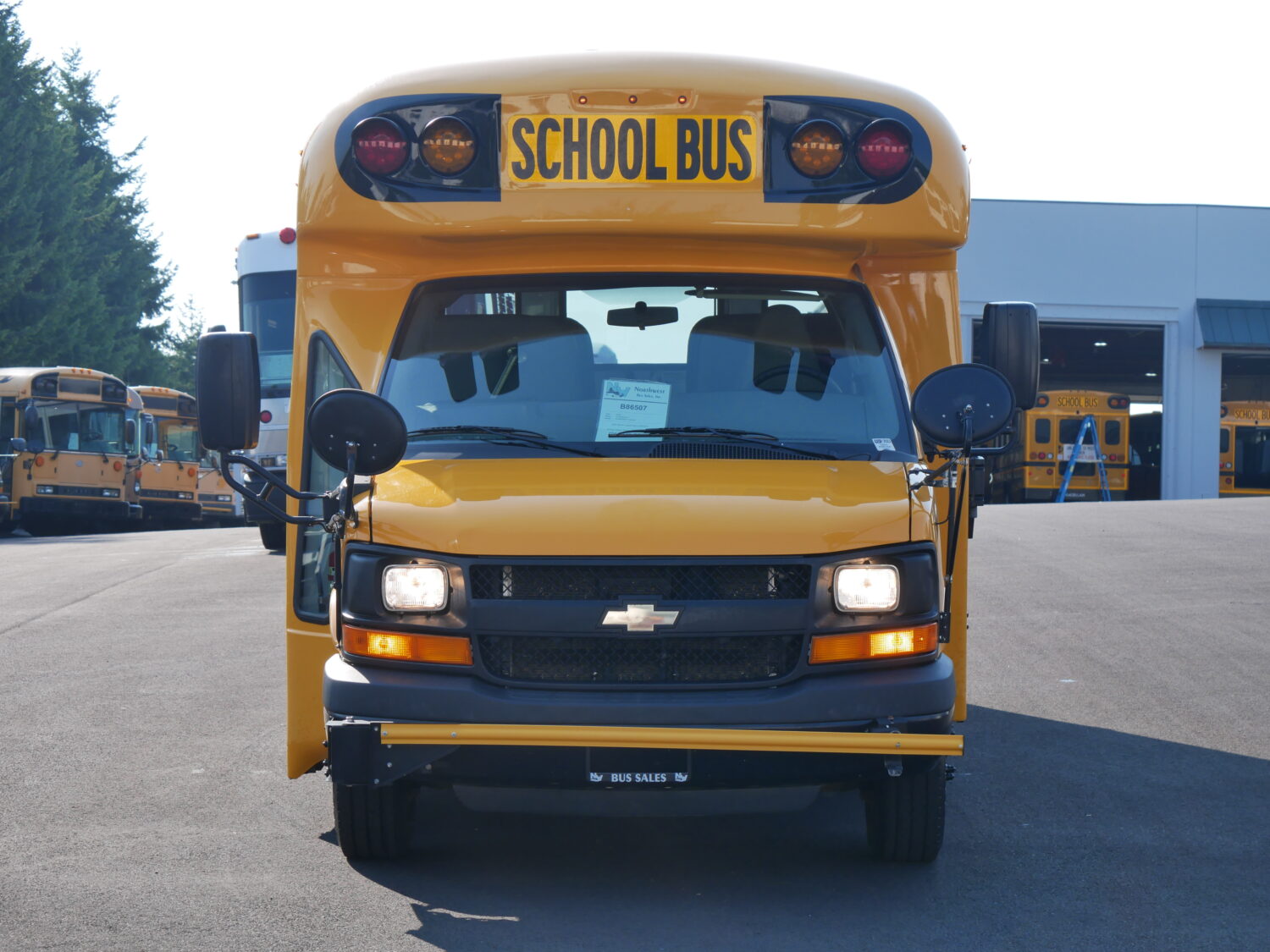 2016 Chevrolet Starcraft Quest 26 Passenger School Bus - B86507 - Image 12