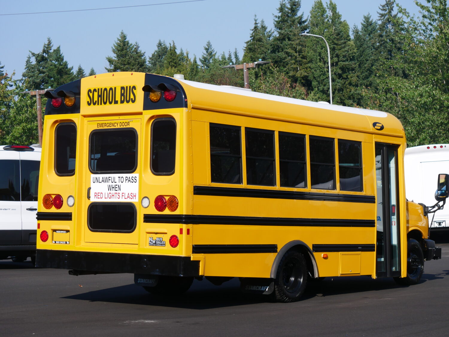 2016 Chevrolet Starcraft Quest 26 Passenger School Bus - B86507 - Image 3