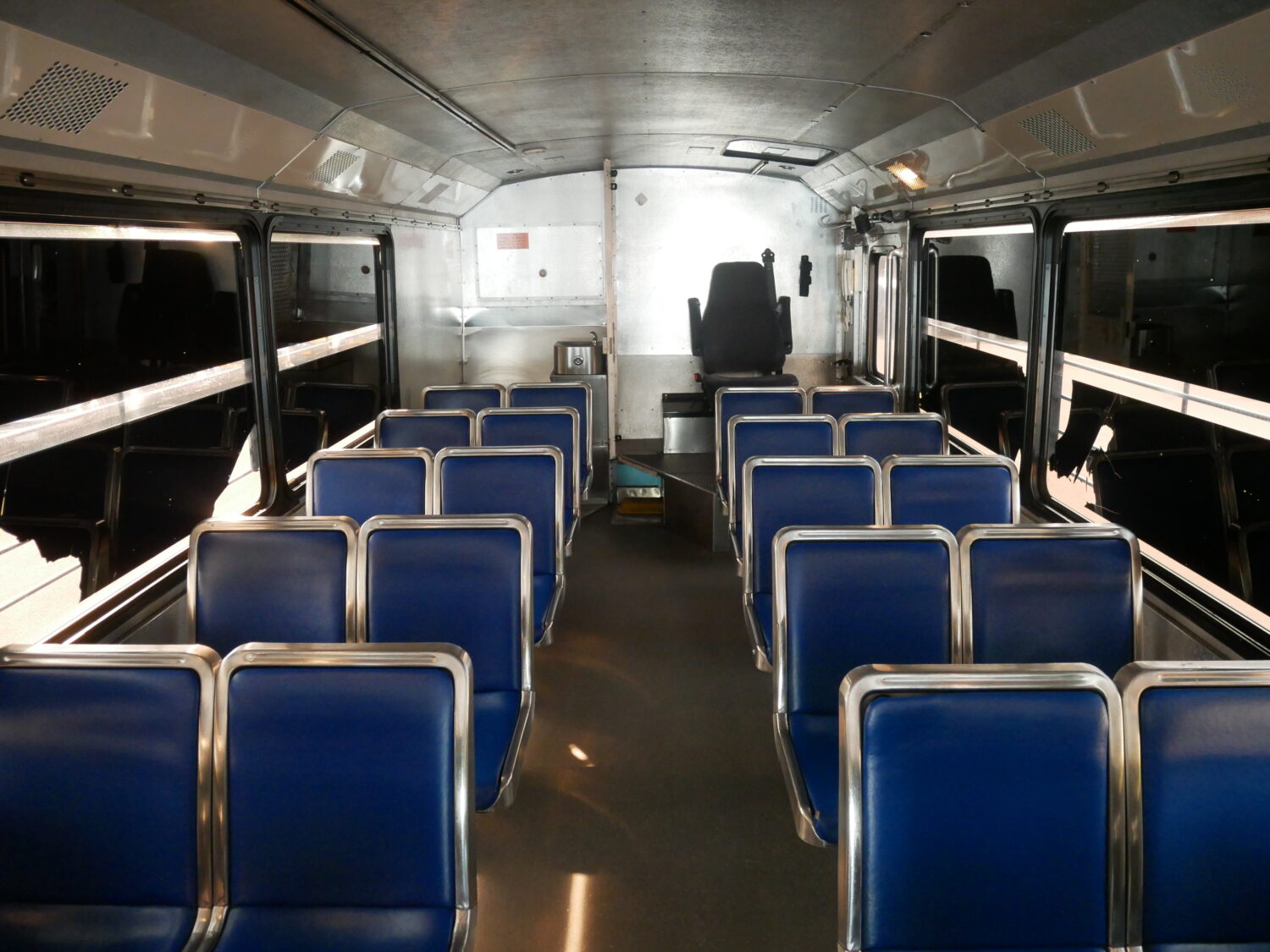2003 MCI D4000 42 Passenger Prison Bus – C56034 - Image 7