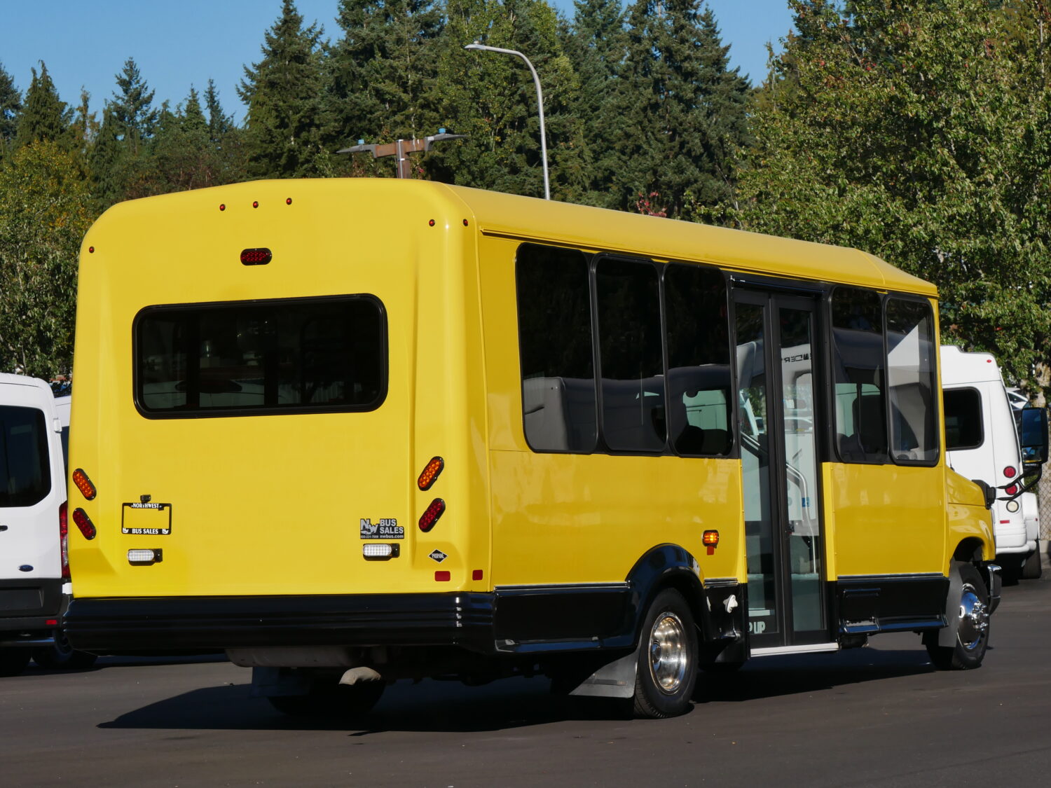 2019 Ford Eldorado 14 Passenger with Interior Luggage Rack - S42897 - Image 3