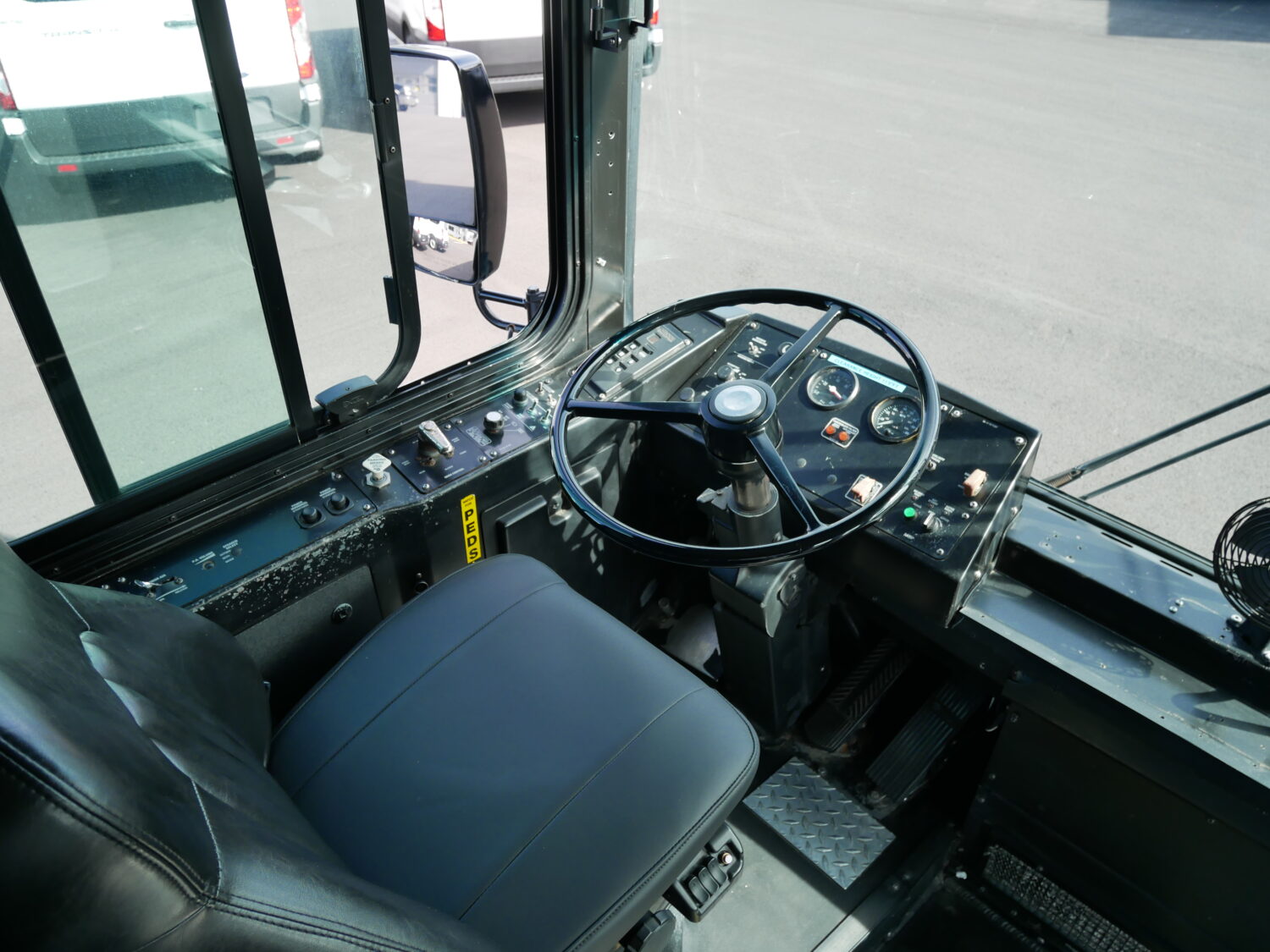 2003 Gillig Low Floor 39 Passenger ADA Transit Bus - T73708 - Image 5