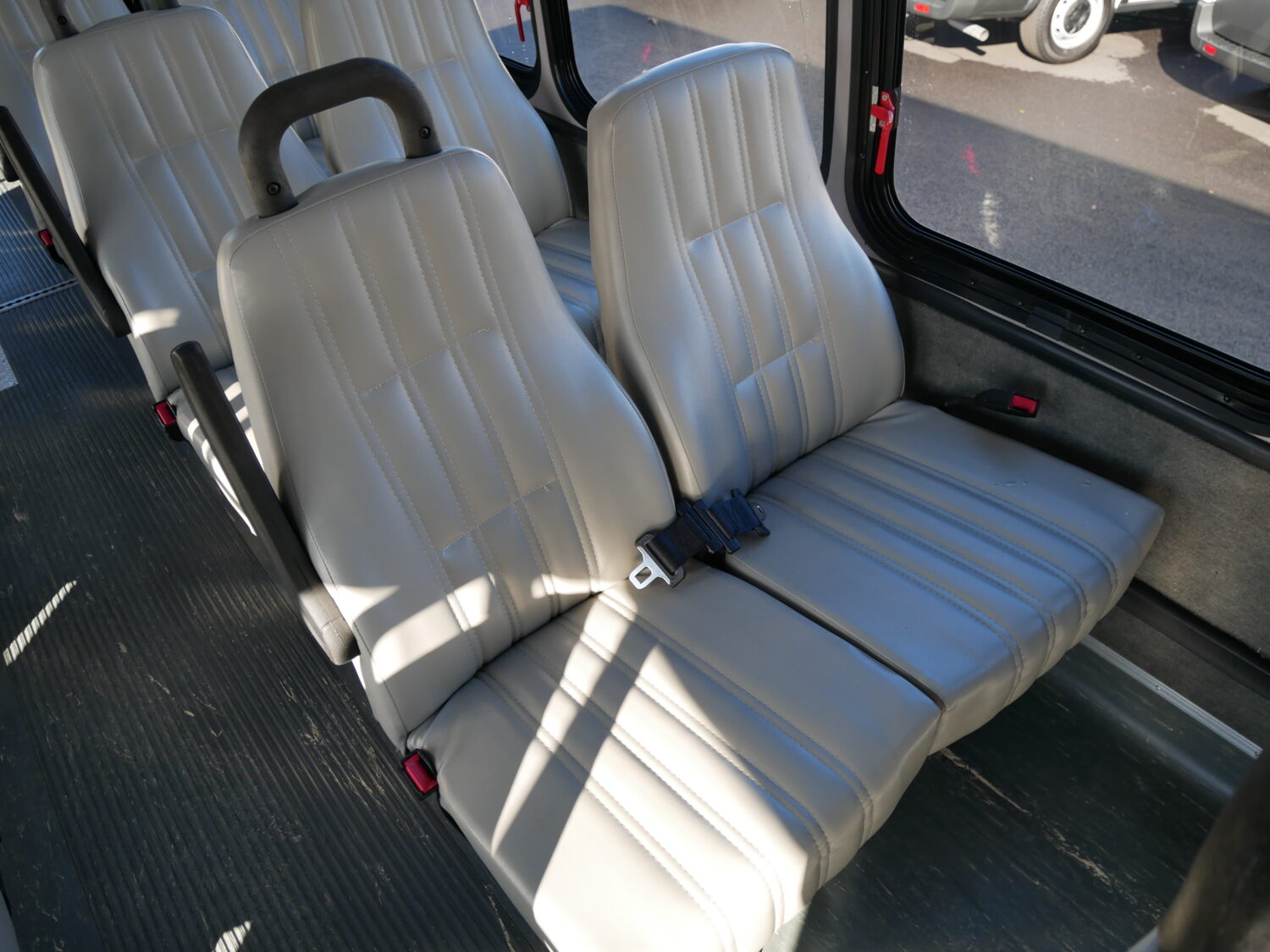 2012 Ford Turtle Top Odyssey 20 Passenger ADA Shuttle Bus - S87231 - Image 10