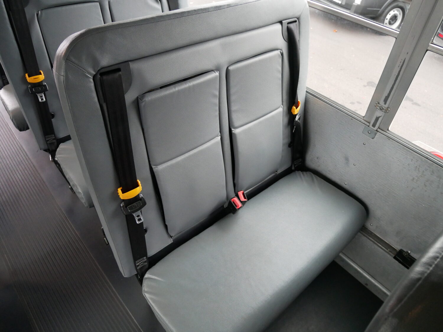 2015 Chevrolet Thomas 24 Passenger School Bus - B33639 - Image 9