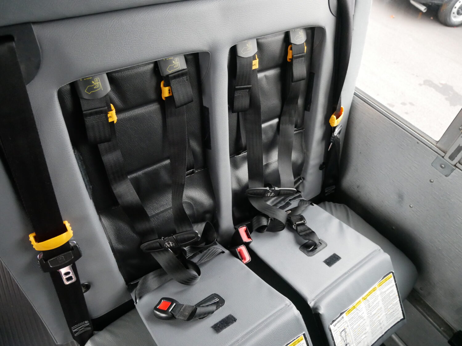 2015 Chevrolet Thomas 24 Passenger School Bus - B33639 - Image 10