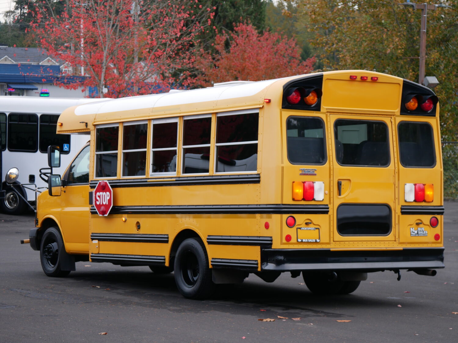 2015 Chevrolet Thomas 24 Passenger School Bus - B33639 - Image 4