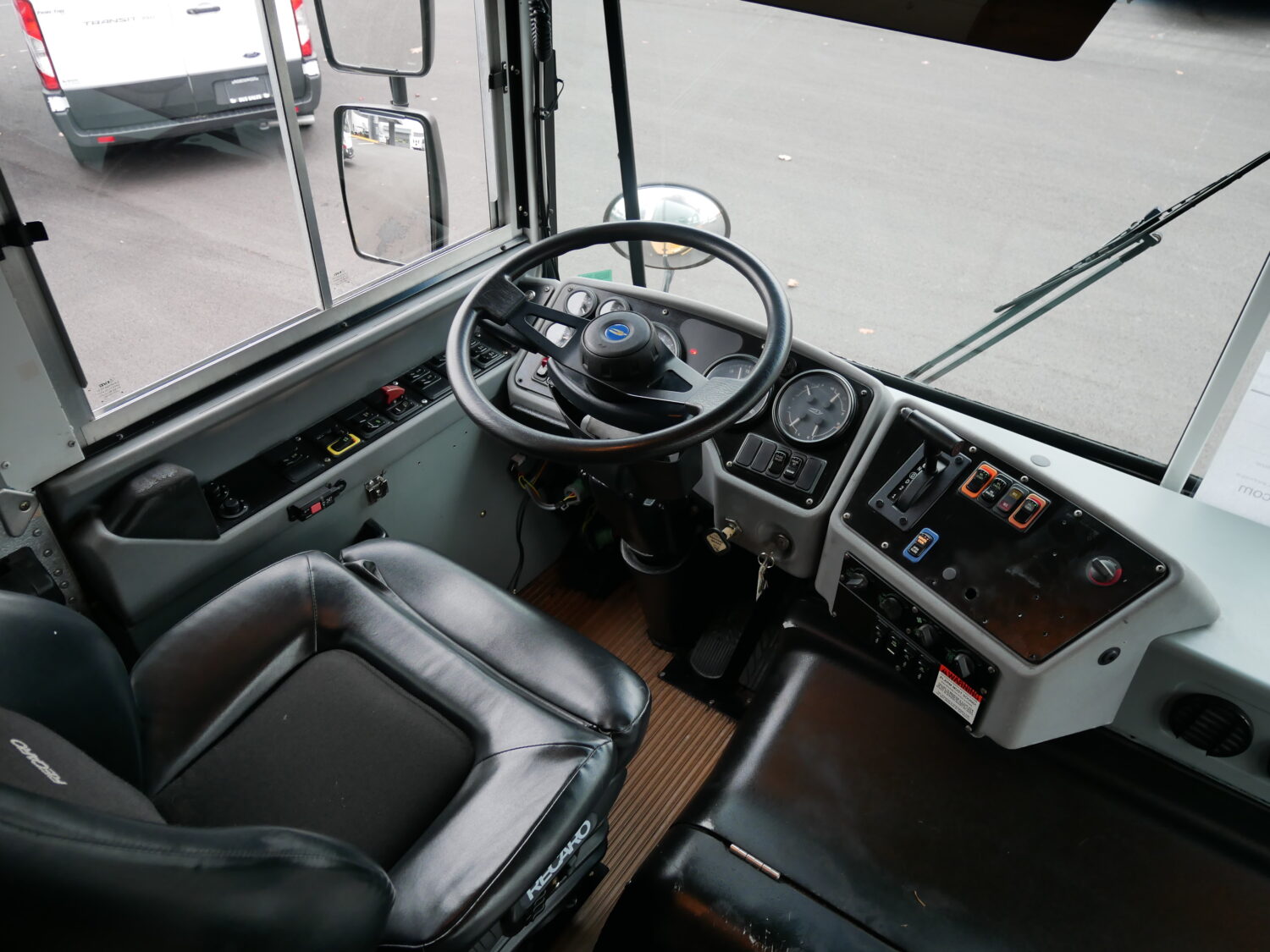 2013 Blue Bird All American 20 Passenger + 2 Wheelchair ADA School Bus - B89619 - Image 5