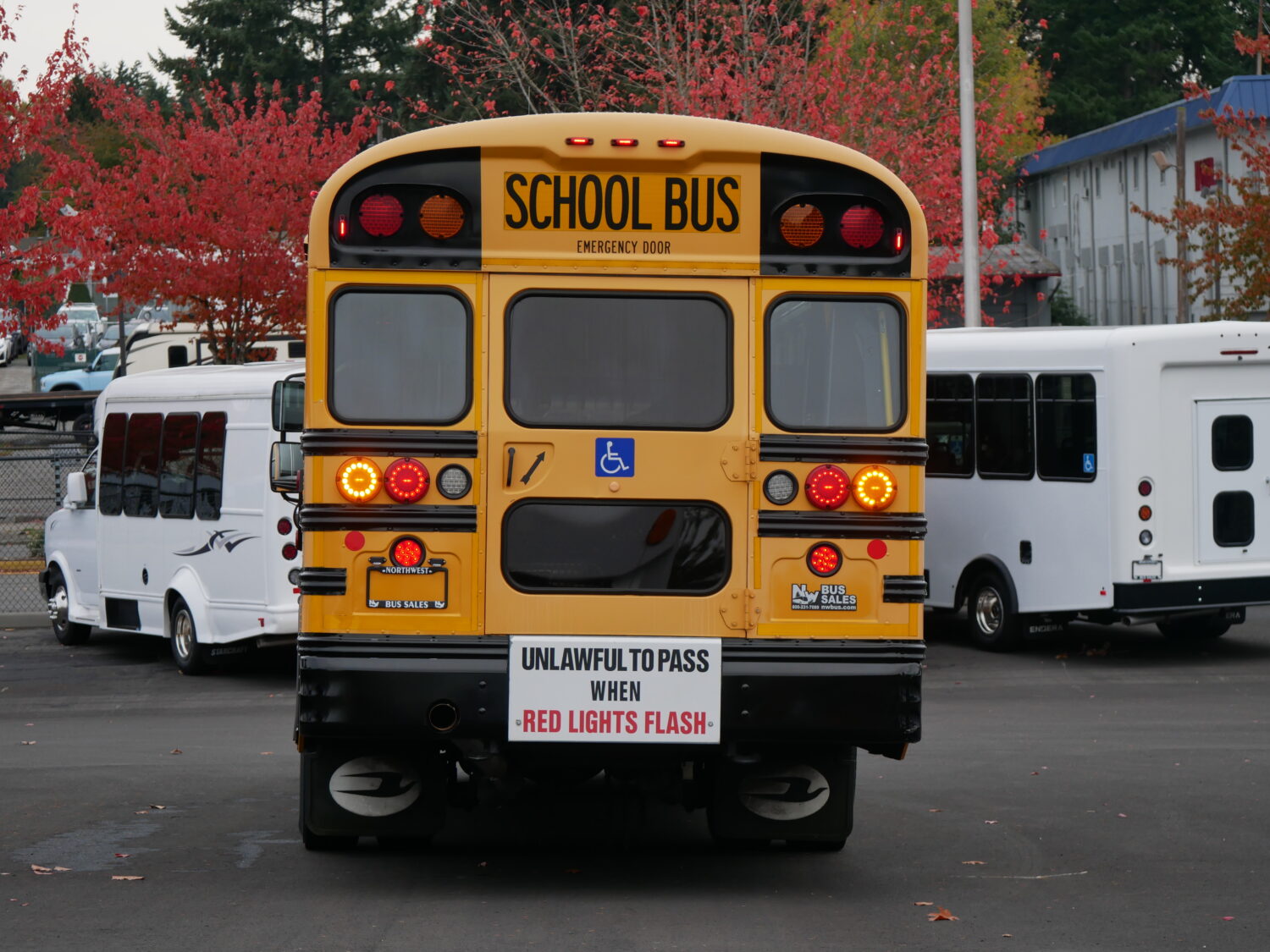 2013 Blue Bird All American 20 Passenger + 2 Wheelchair ADA School Bus - B89619 - Image 11