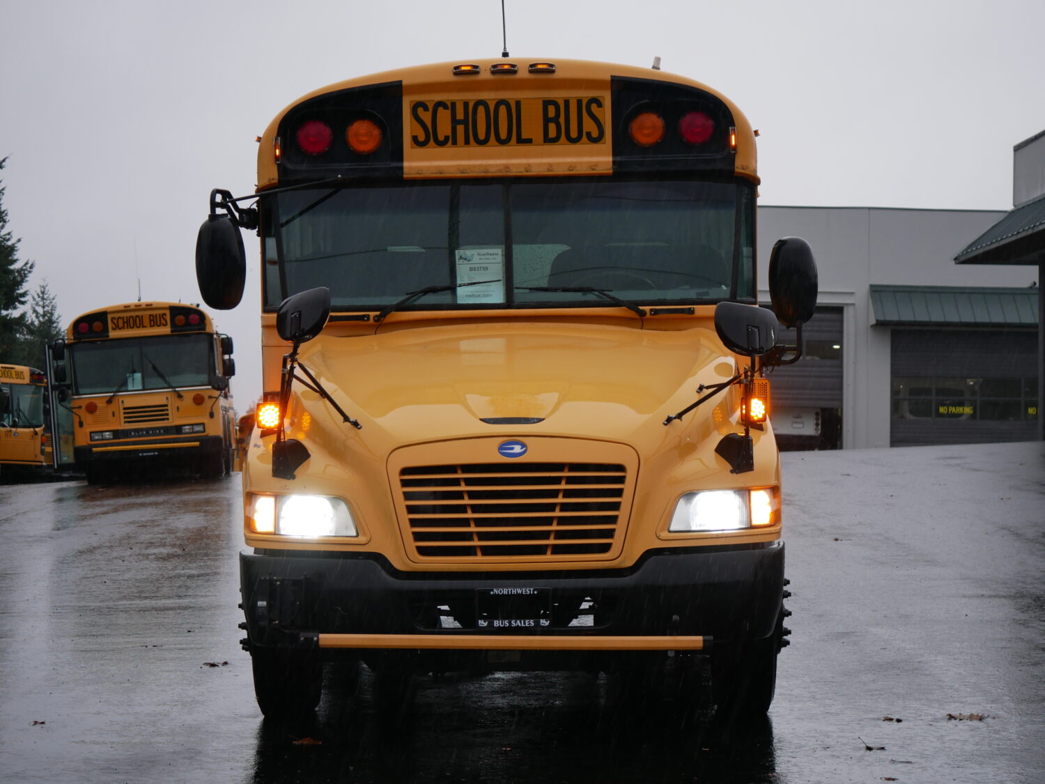 2012 Blue Bird Vision 27 Passenger ADA School Bus - B83759 - Image 12